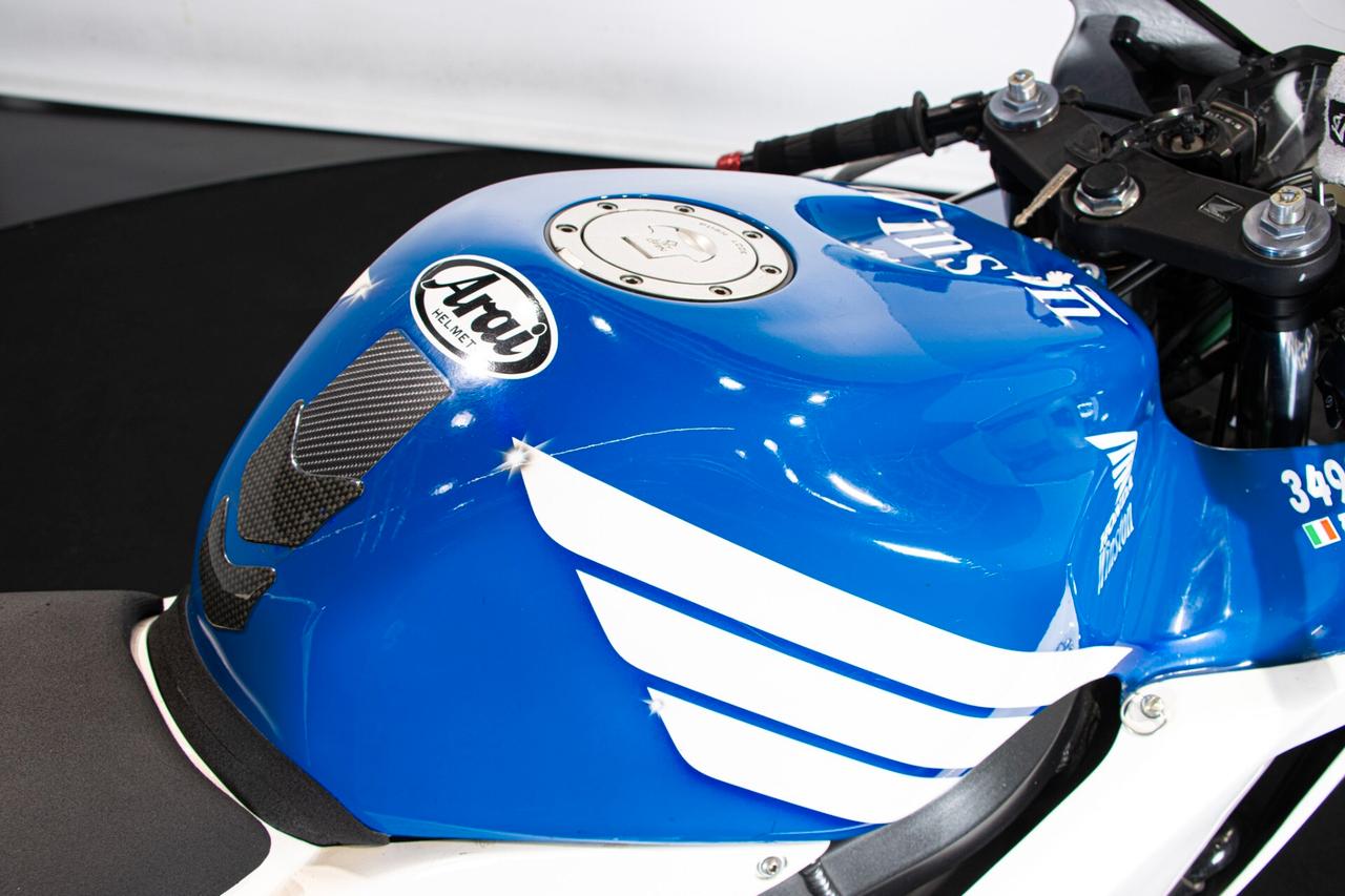 2004 HONDA CBR 600 RR RDS01559