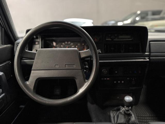 VOLVO 240 2.0 cat Station Wagon Polar