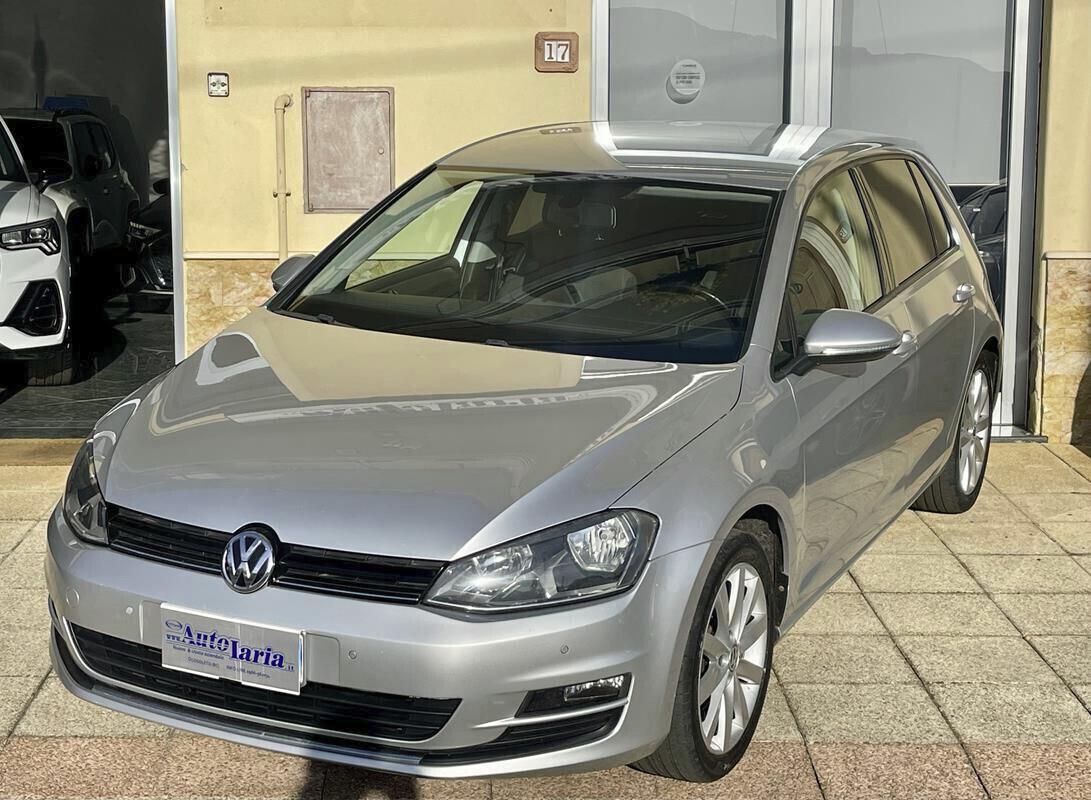 Volkswagen Golf 1.6 TDI 110 CV 5p. Comfortline BlueMotion Technology Cerchi lega da 17 – sensori park anteriore e posteriore – vetri privacy-clima bi/zona
