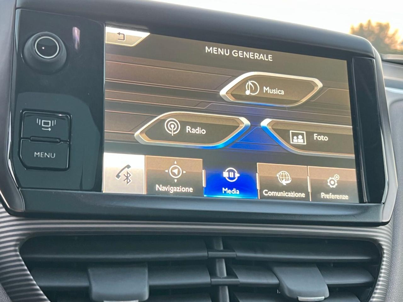 Peugeot 2008 1.6 HDi 115 CV Allure