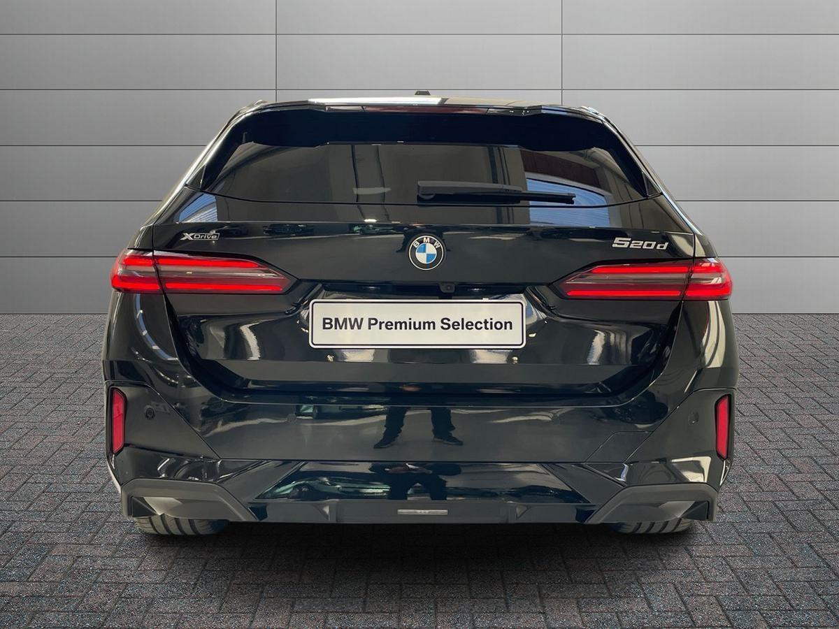 BMW Serie 5 G61 2024 Touring - 520d Touring 48V xdrive MSport Pro auto