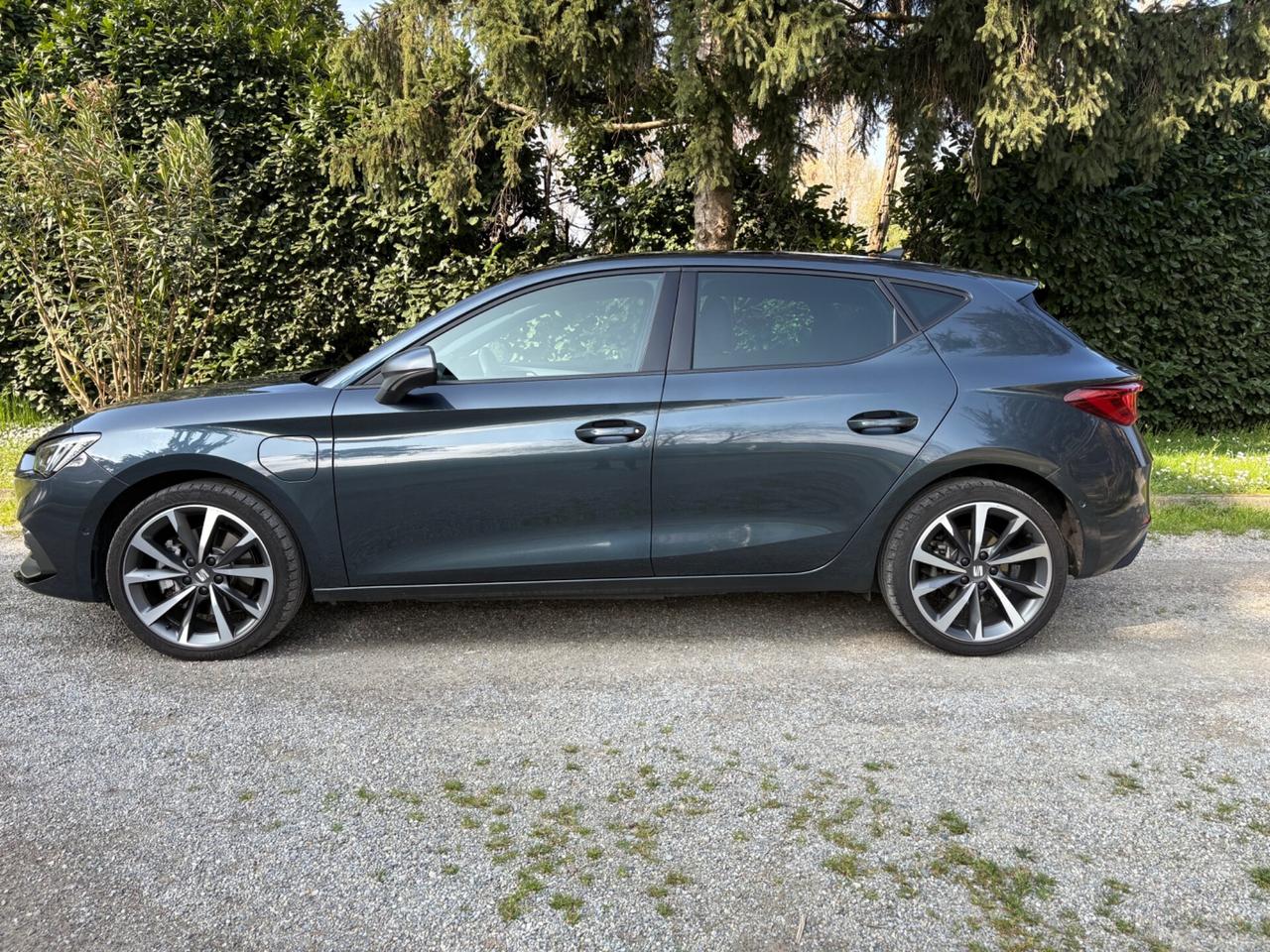 SEAT Leon FR 1.4 e-Hybrid 204 CV DSG - tettuccio panoramico apribile