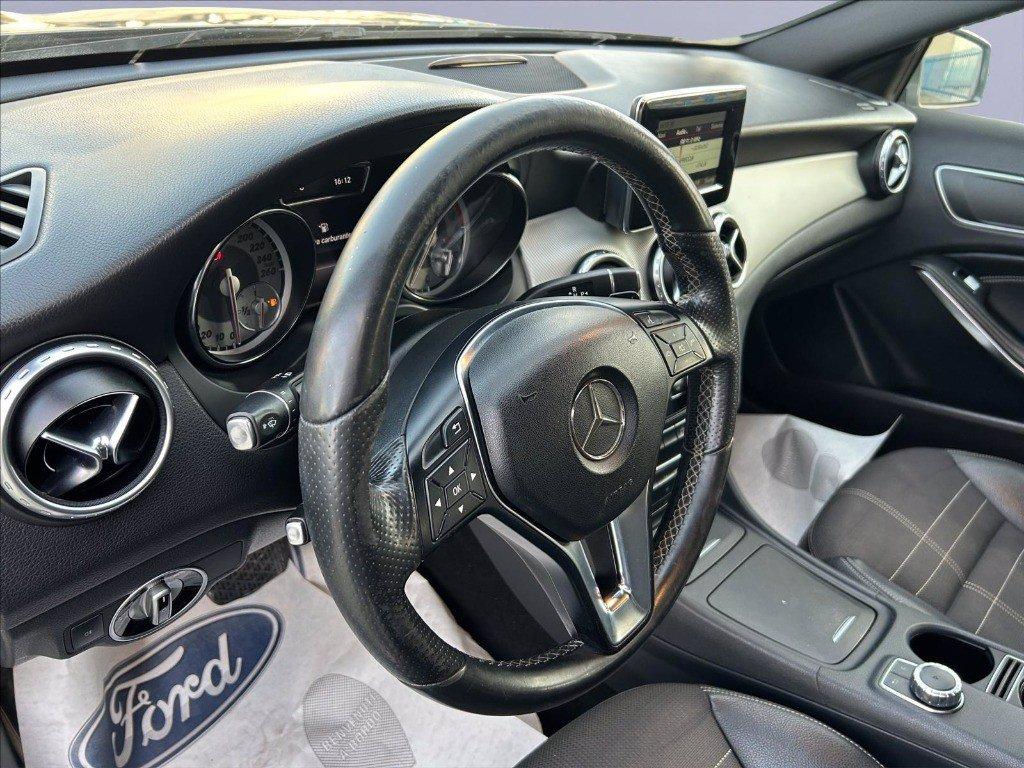 MERCEDES GLA 200 d (cdi) Executive 4matic auto del 2015