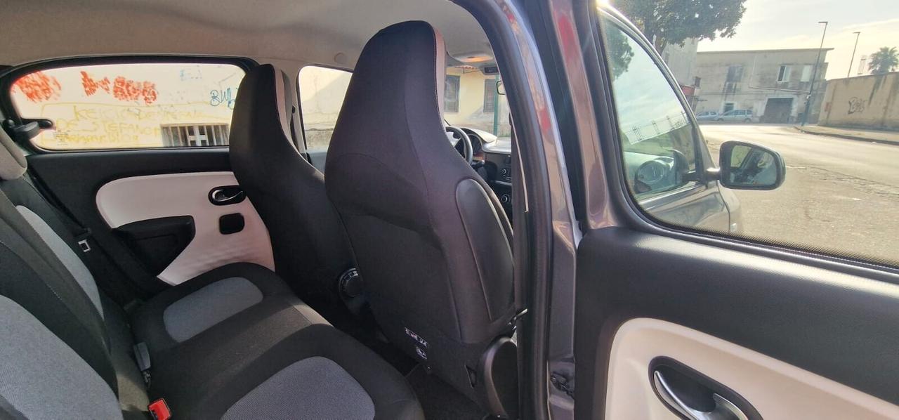 Renault Twingo 1.0 70cv LIMITED SOLI 52.000KM