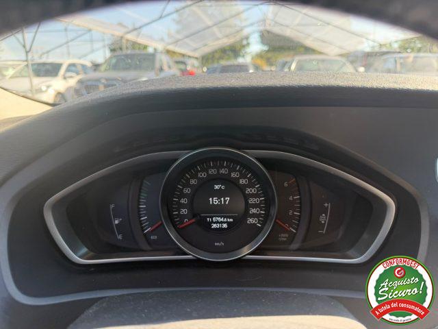 VOLVO V40 D2 Momentum
