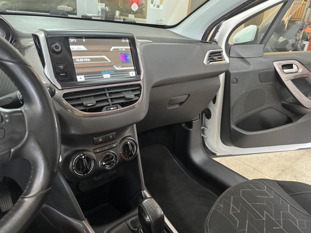 PEUGEOT 2008 1.2 cc. 82 cv. Navigatore