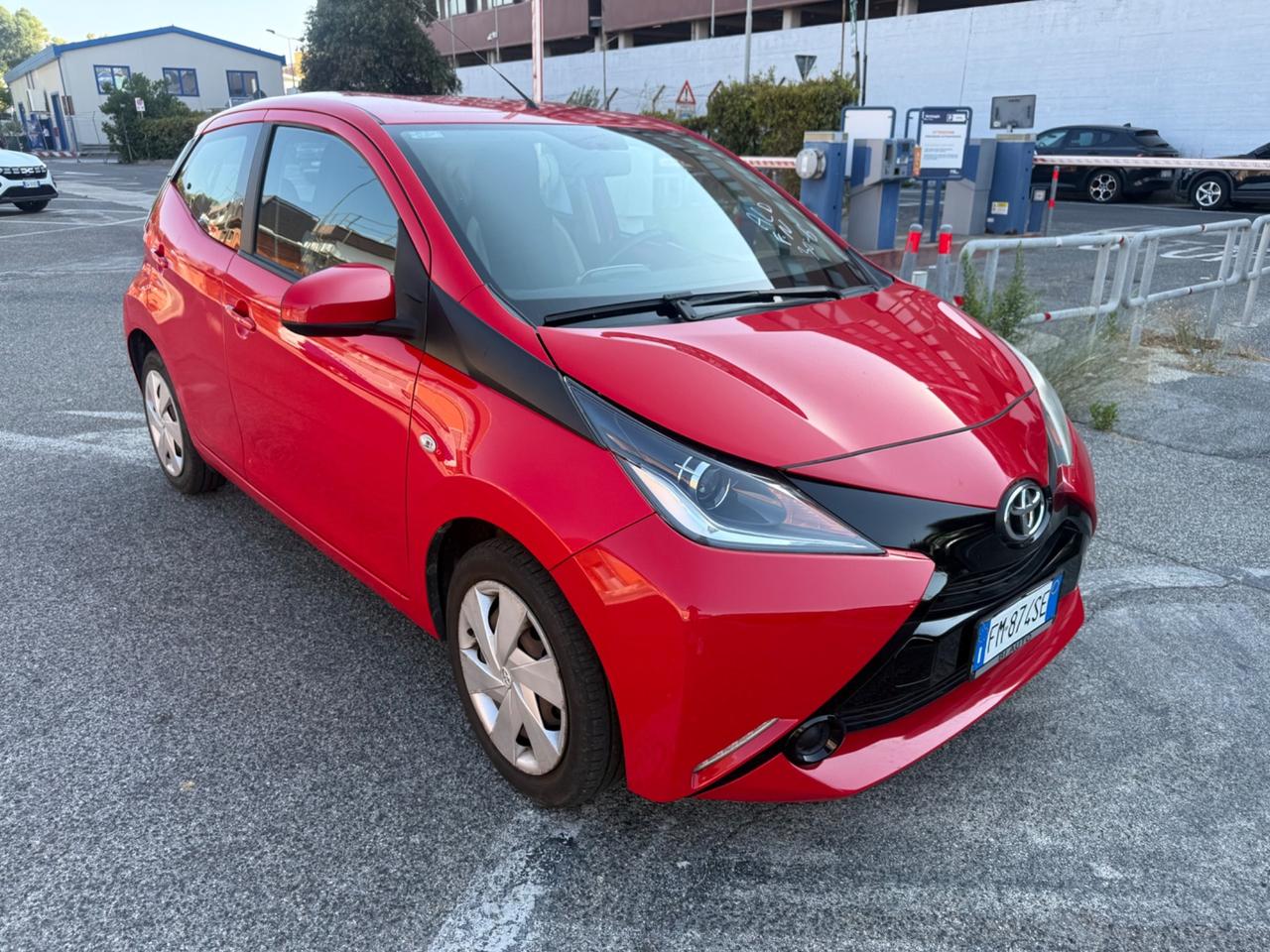 Toyota Aygo 1.0 VVT-i 69 CV 5 porte x-business