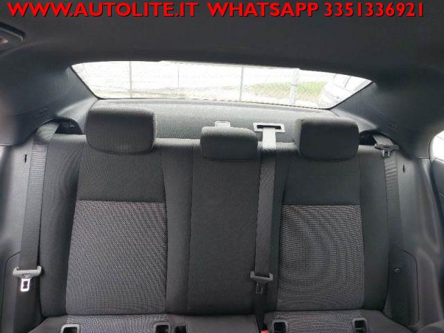 MERCEDES-BENZ CLA 180 Automatic Business