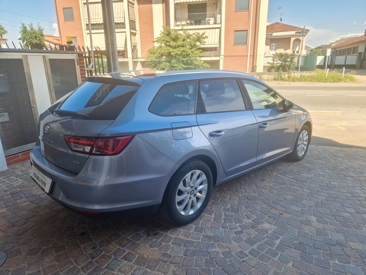 SEAT Leon ST 1.6tdi 110cv DSG Style Business / NAVI / FARI LED