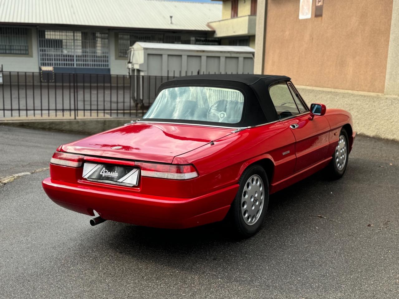 Alfa Romeo Spider 2.0i