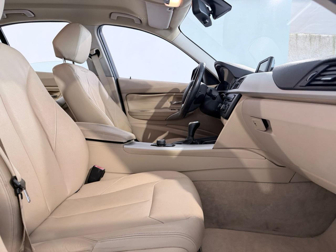 Bmw 320d Luxury 2.0D 185 CV PELLE+XENO