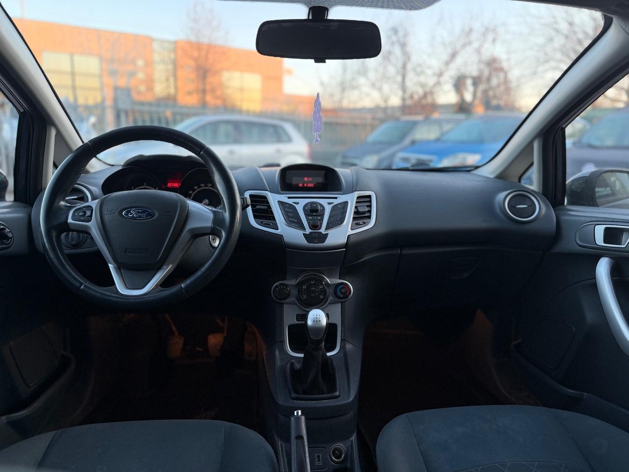 Ford Fiesta 1.4 TDCi 70CV 5 porte Titanium