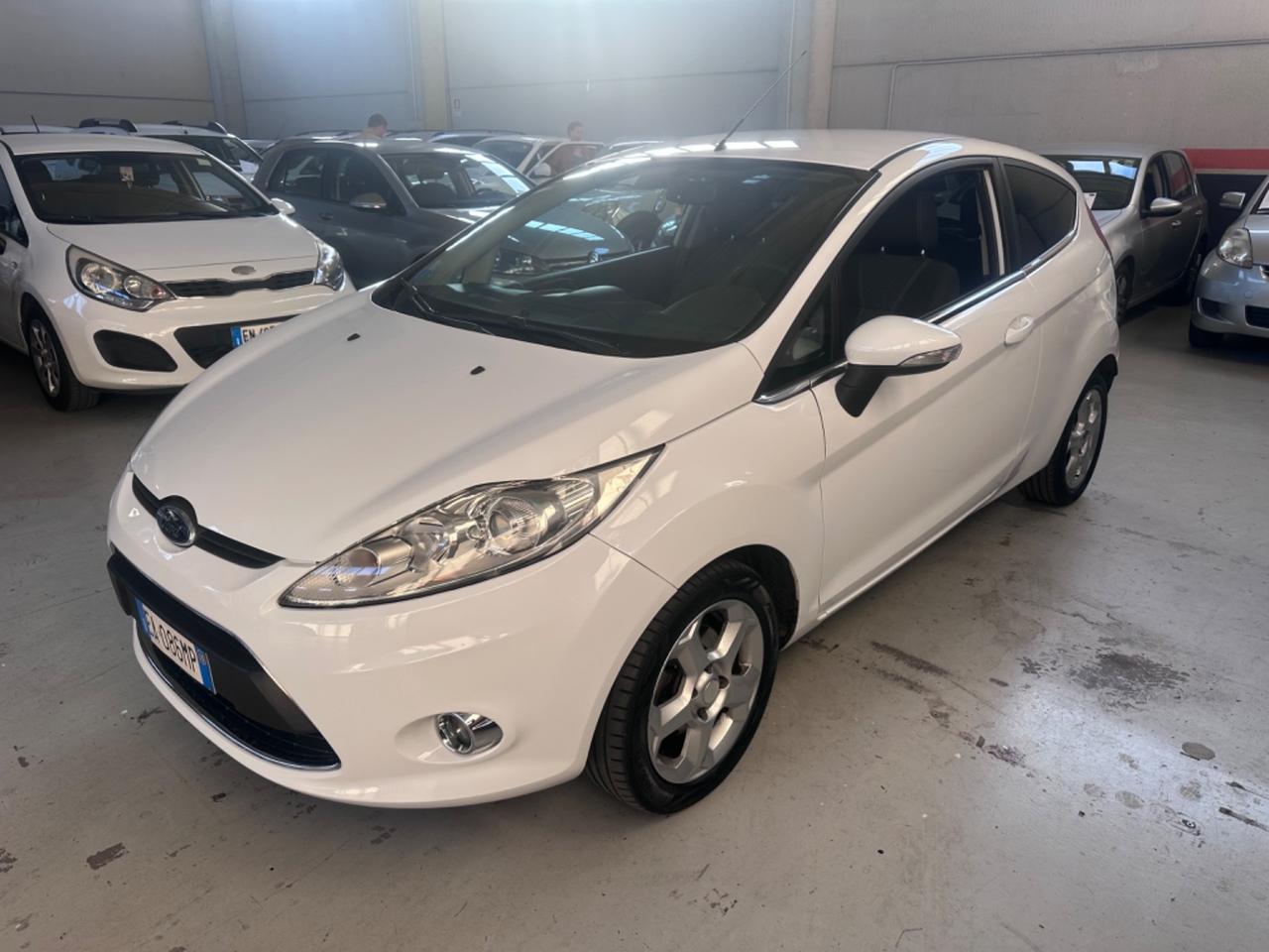 Ford Fiesta 1.4 TDCi 70CV 3 porte Titanium