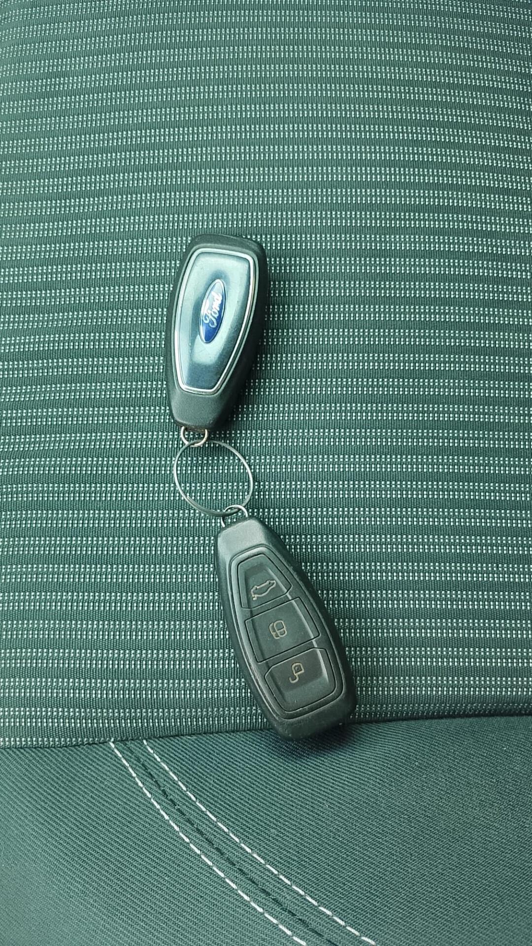 Ford C-Max7 posti 1.6 TDCi 115CV Titanium Business