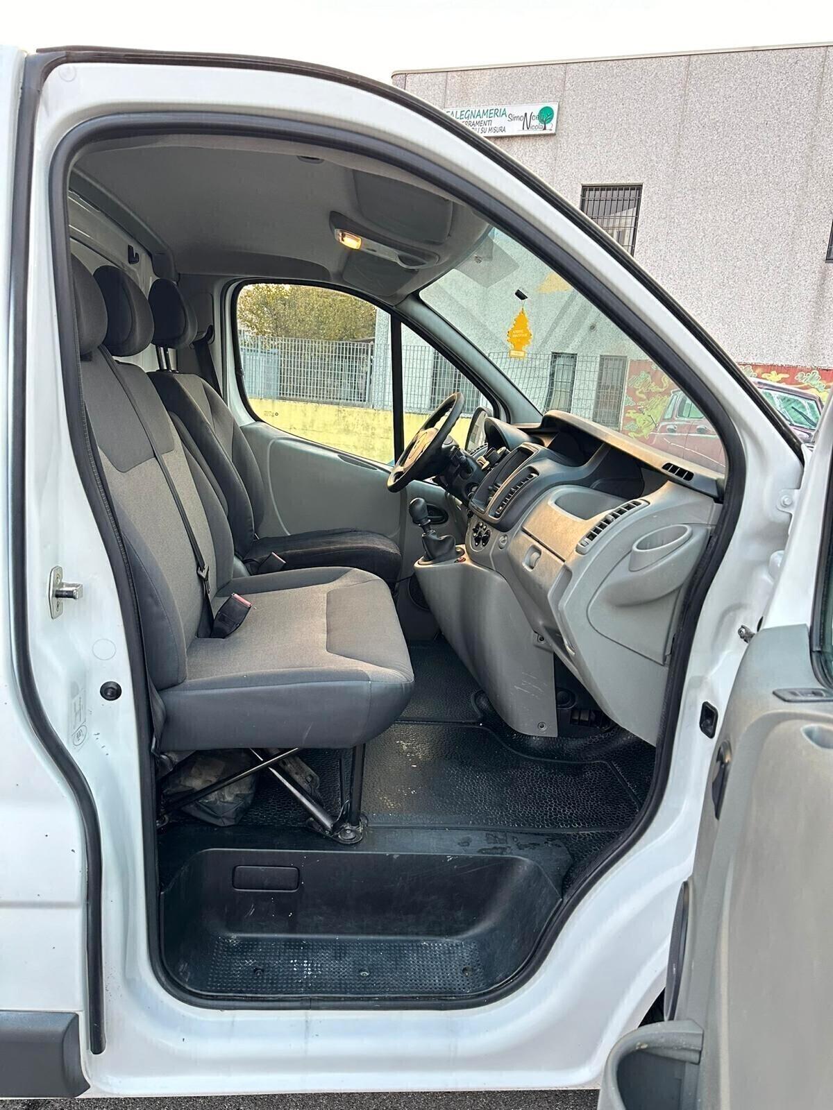 RENAULT TRAFIC con ARIA CONDIZIONATA! SUPER PREZZO!