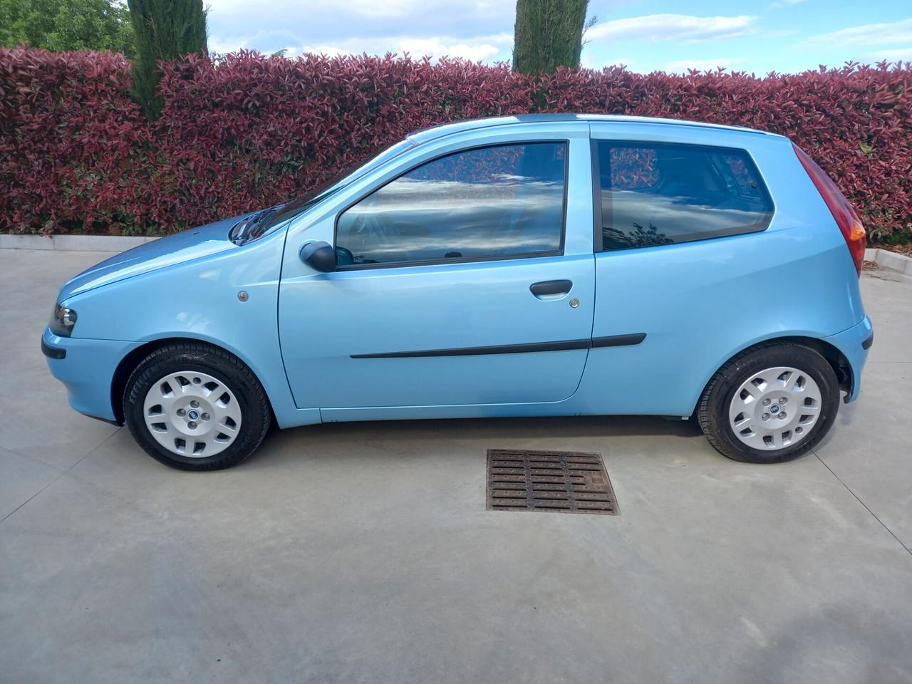 Fiat Punto 1.2i cat Feel SOLO 30000 KM !!!!!