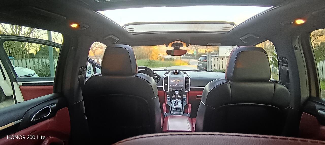 Porsche Cayenne 3.0 Platinum Edition gancio traino