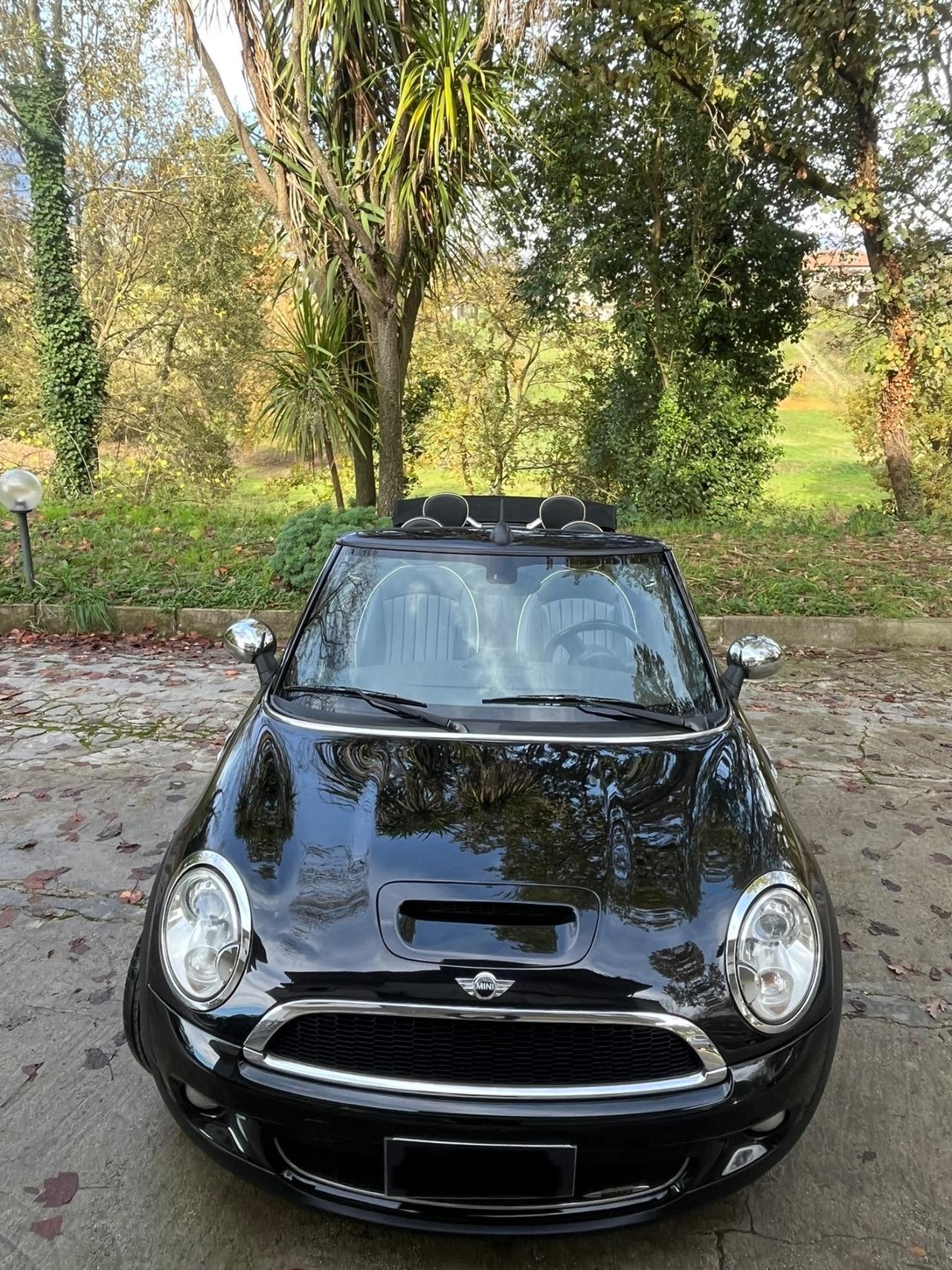 Mini COOPER S R57 CABRIO JOHN COOPER WORKS 211