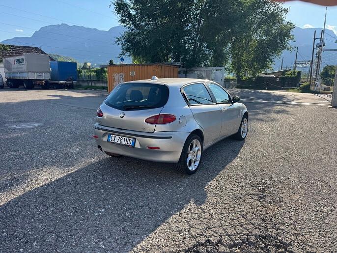 Alfa Romeo 147 1.9 JTD M-JET 16V 5 porte Prog.