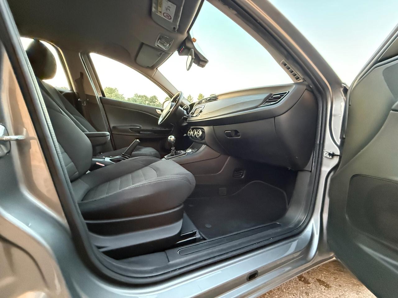 Alfa Romeo Giulietta/1.6 120CV/LED/17"/NEOPATENTATI