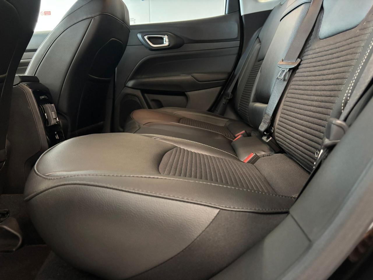 Jeep Compass LIMITED 1.5 Turbo T4 MHEV 2WD SPOTICAR