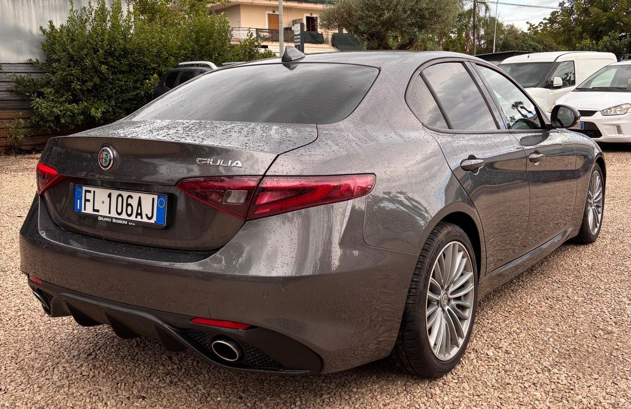 Alfa Romeo Giulia 2.2 Turbodiesel 180 CV AT8 Business Sport Launch Ed.