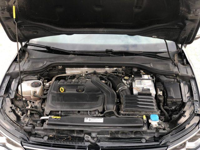 VOLKSWAGEN Golf 1.5 eTSI DSG Executive TETTO PANORAMICO VIRTUAL