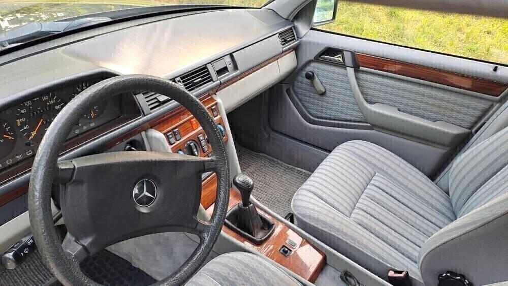 Mercedes-benz E 230 230 e clima
