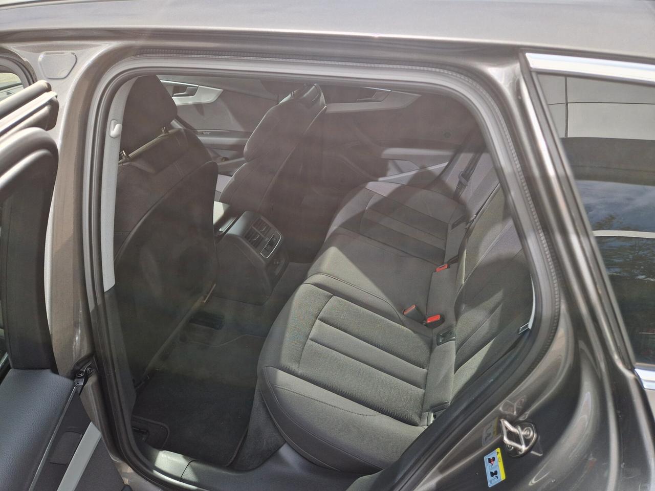 Audi A4 Avant 35 TDI/163 CV S tronic S line edition