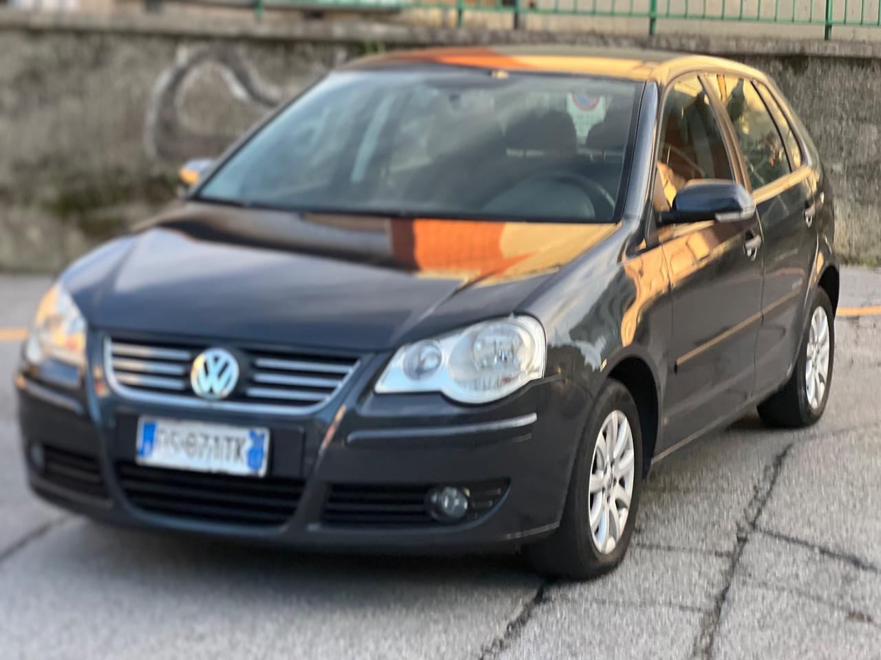 Volkswagen Polo 1.4/80CV TDI 5p. Sportline con soli 60.000km