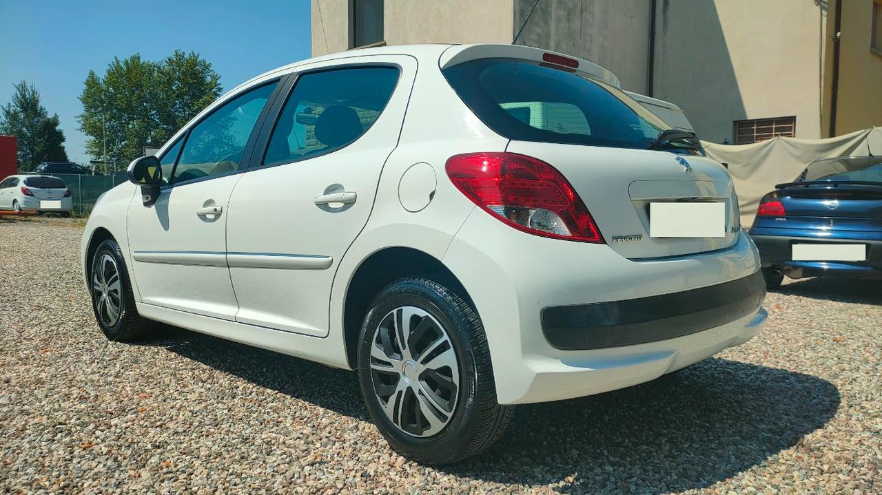 Peugeot 207 5 Porte 1.4 8v Plus eco-Gpl 75cv