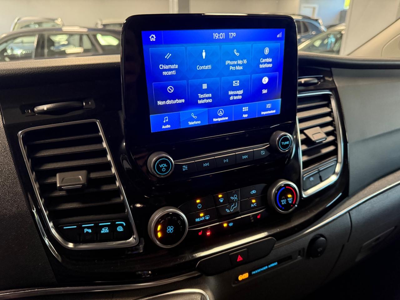 Ford Tourneo Custom 9 posti 150CV MHEV PC Titanium