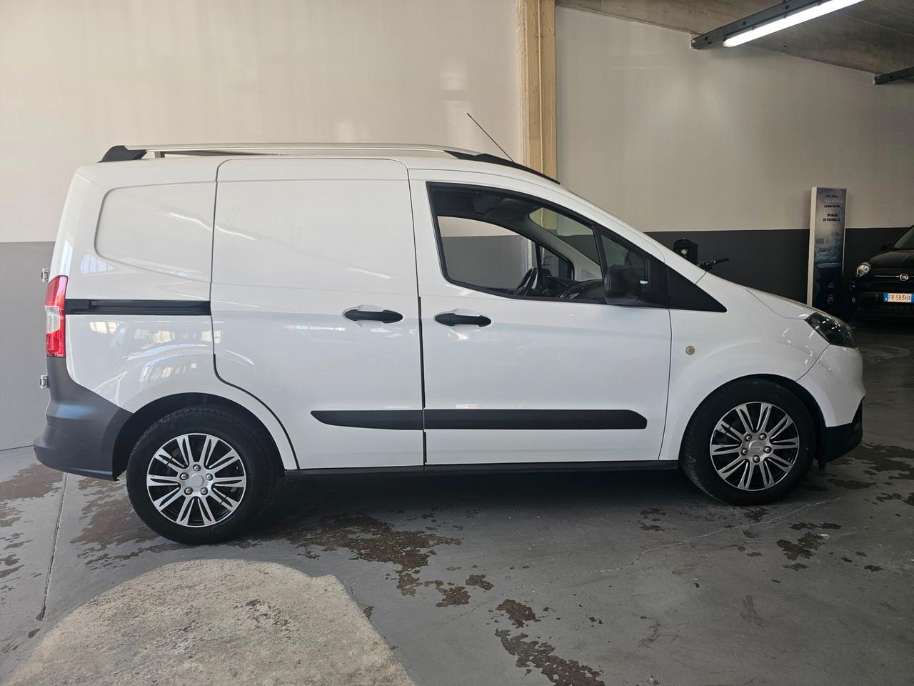 Ford Transit Courier 1.5cc