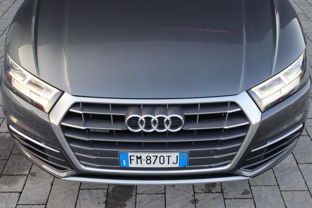 AUDI Q5 S-line quattro Stronic Business Sport sline