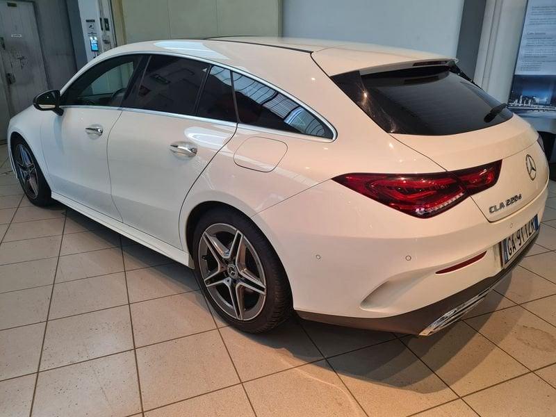Mercedes-Benz CLA 220 d Automatic Premium Shooting Brake AMG LINE