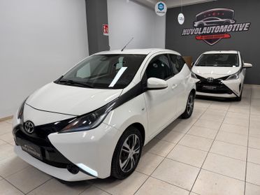 Toyota Aygo 1.0 VVT-i 69 CV 5 porte x-play TSS MMT