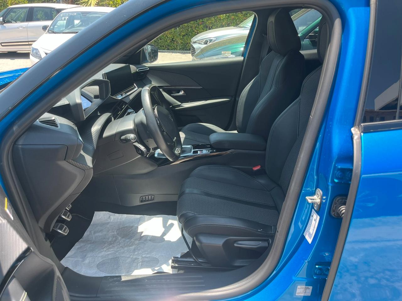Peugeot 2008 PureTech 130 S&S GT