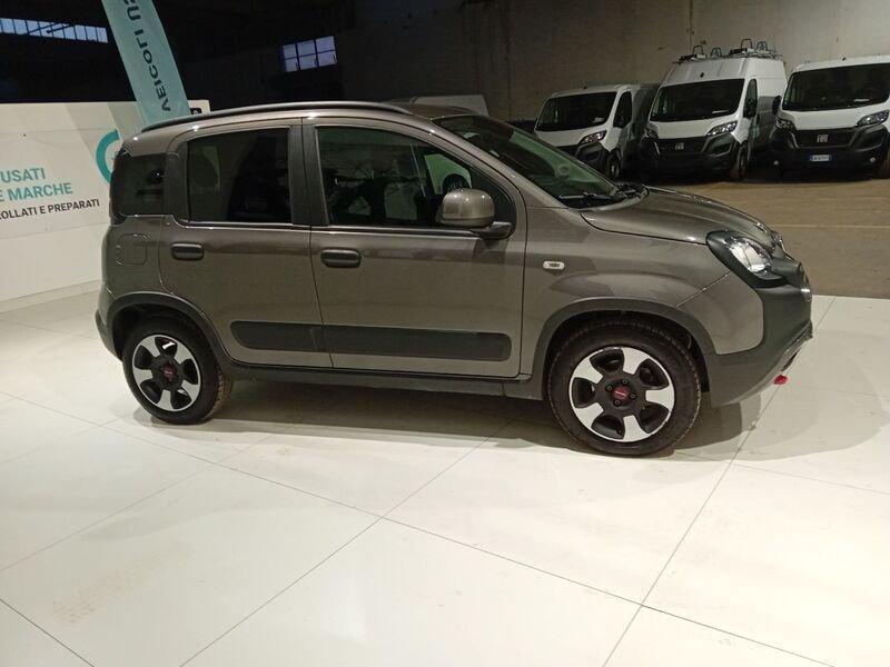 FIAT Panda 1.0 FireFly S&S Hybrid City Cross