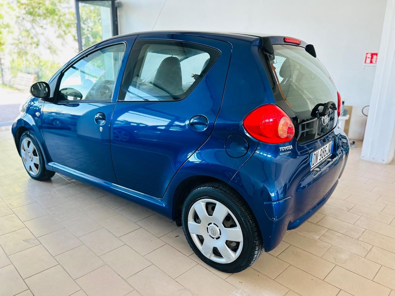 Toyota Aygo 1.0 12V VVT-i 5 porte Griffe Automatica