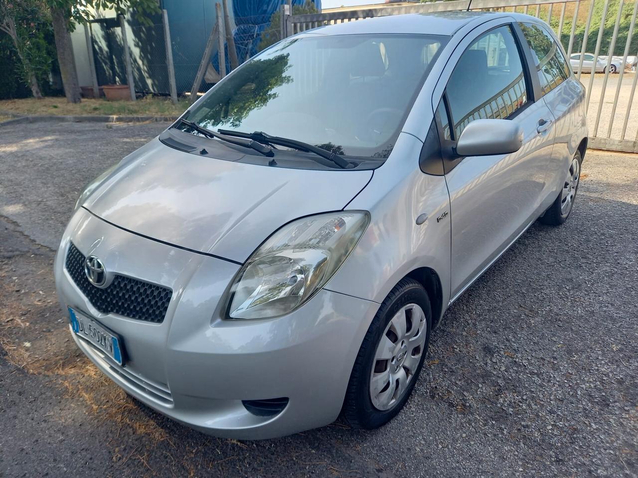 Toyota Yaris 1.4d 90cv Unipro AUTOMATICA Garanzia!