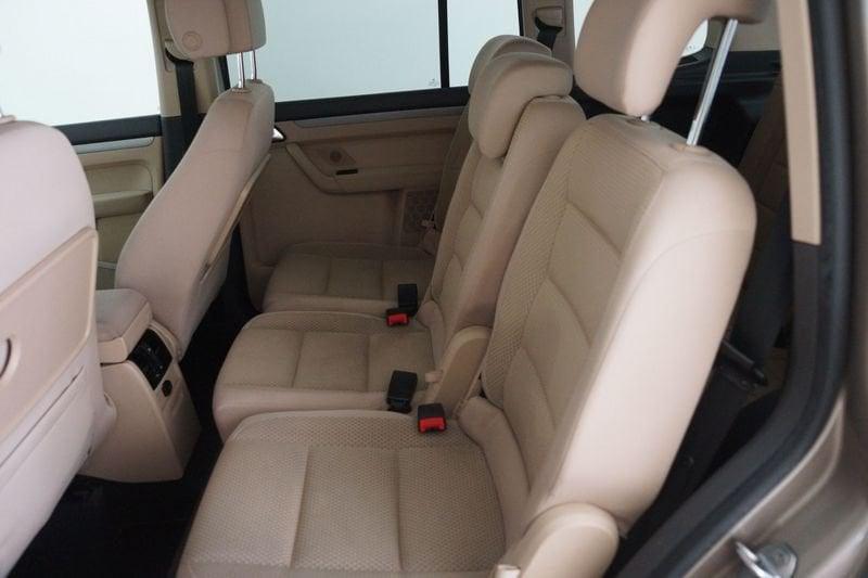 Volkswagen Touran Touran 1.6 TDI DSG Comfortline 7 POSTI