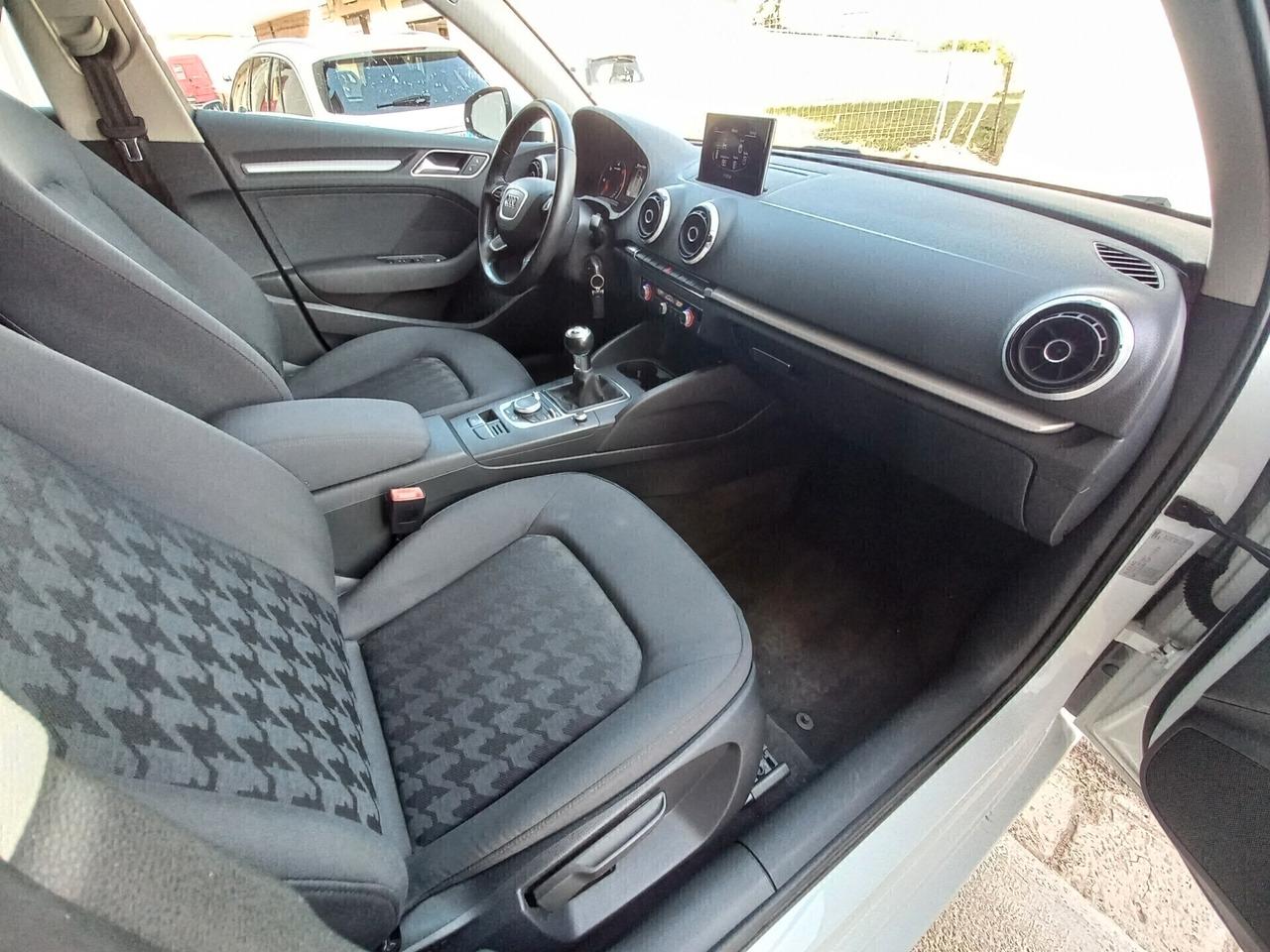 Audi A3 SPB 1.6 TDI ultra Attraction