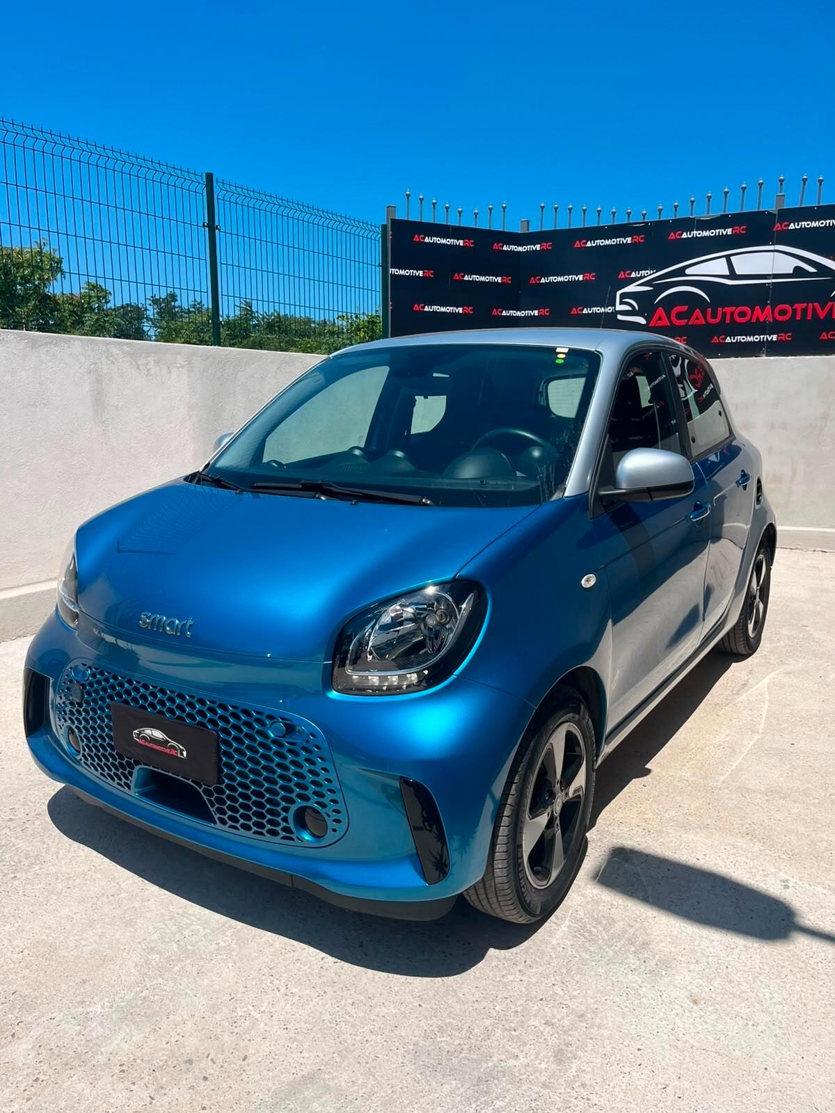 Smart ForFour EQ Pulse