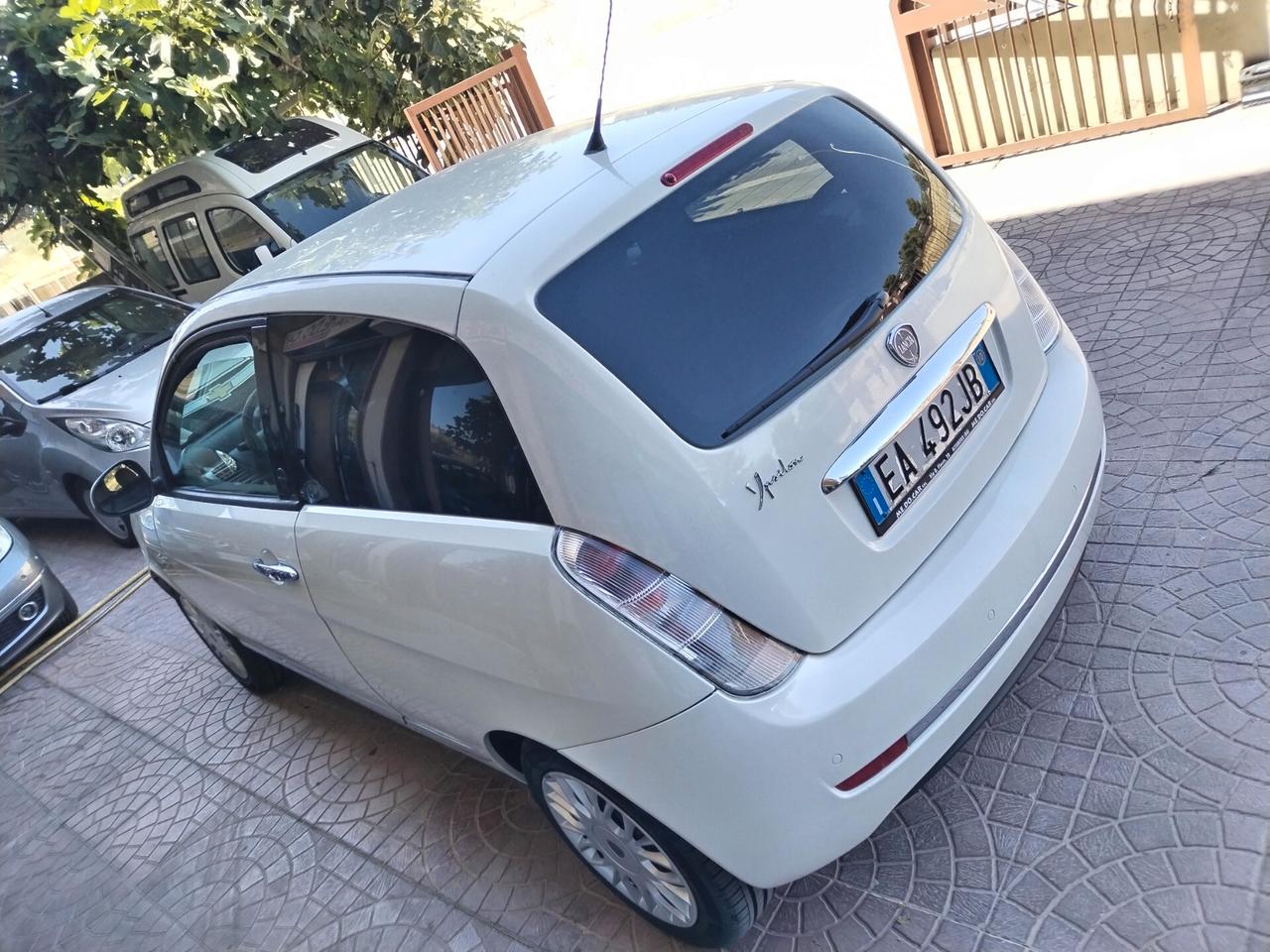 Lancia Ypsilon 1.4 New Oro Ecochic GPL