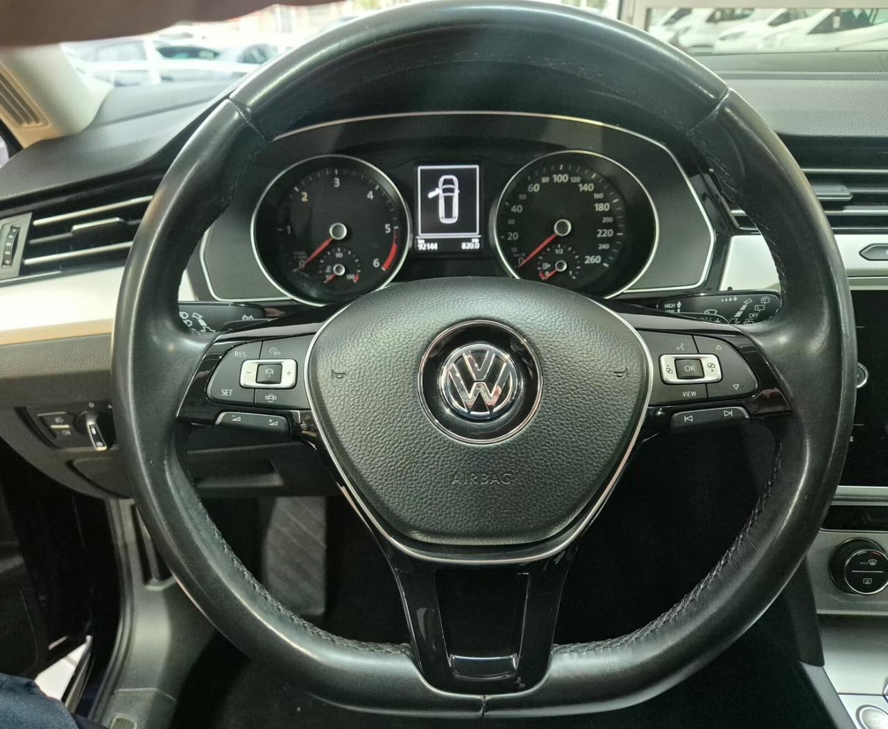 Volkswagen Passat Variant 1.6 TDI SCR DSG Business BMT