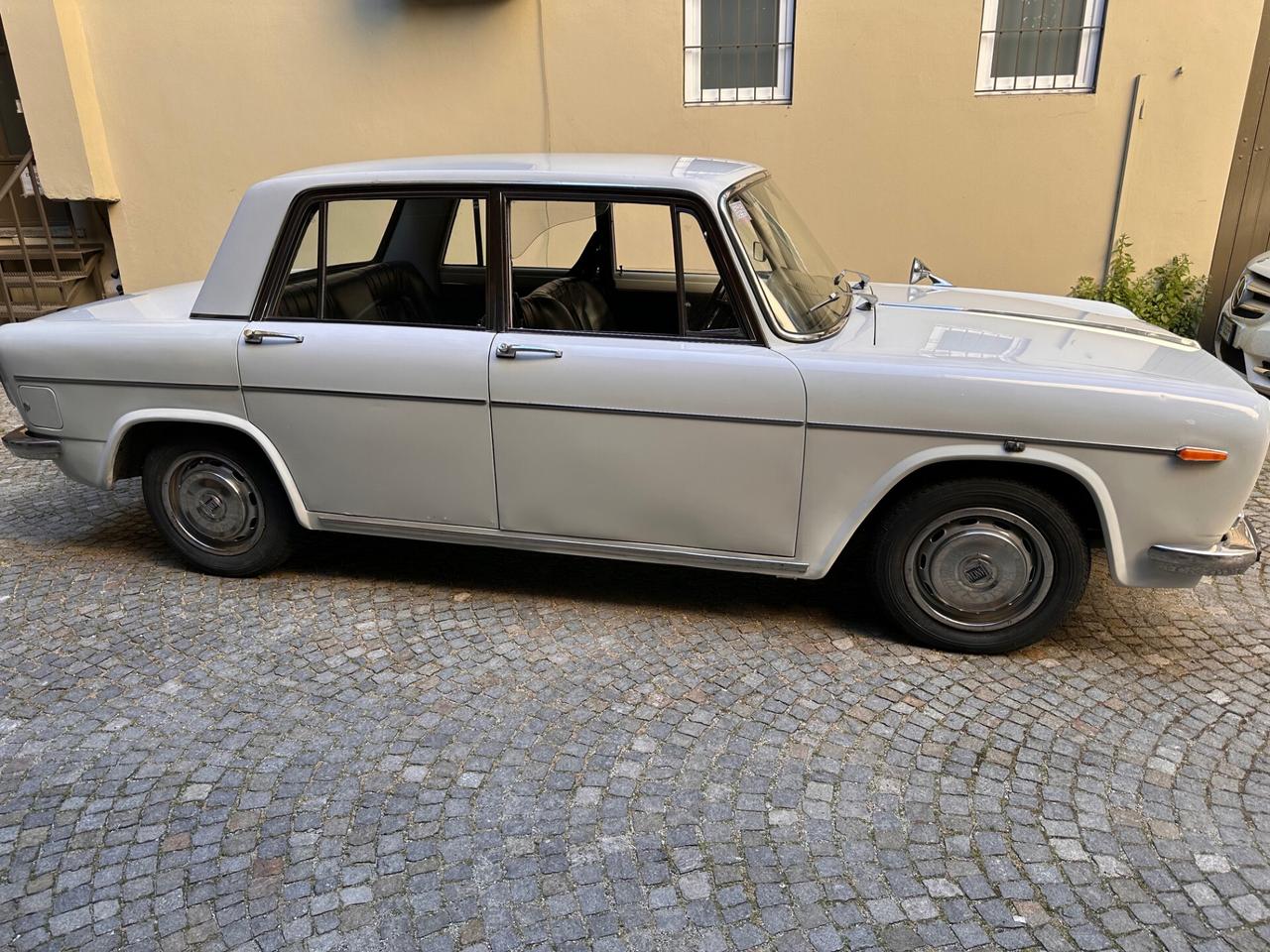 Lancia Fulvia 2 SERIE (INTERNI in PELLE)