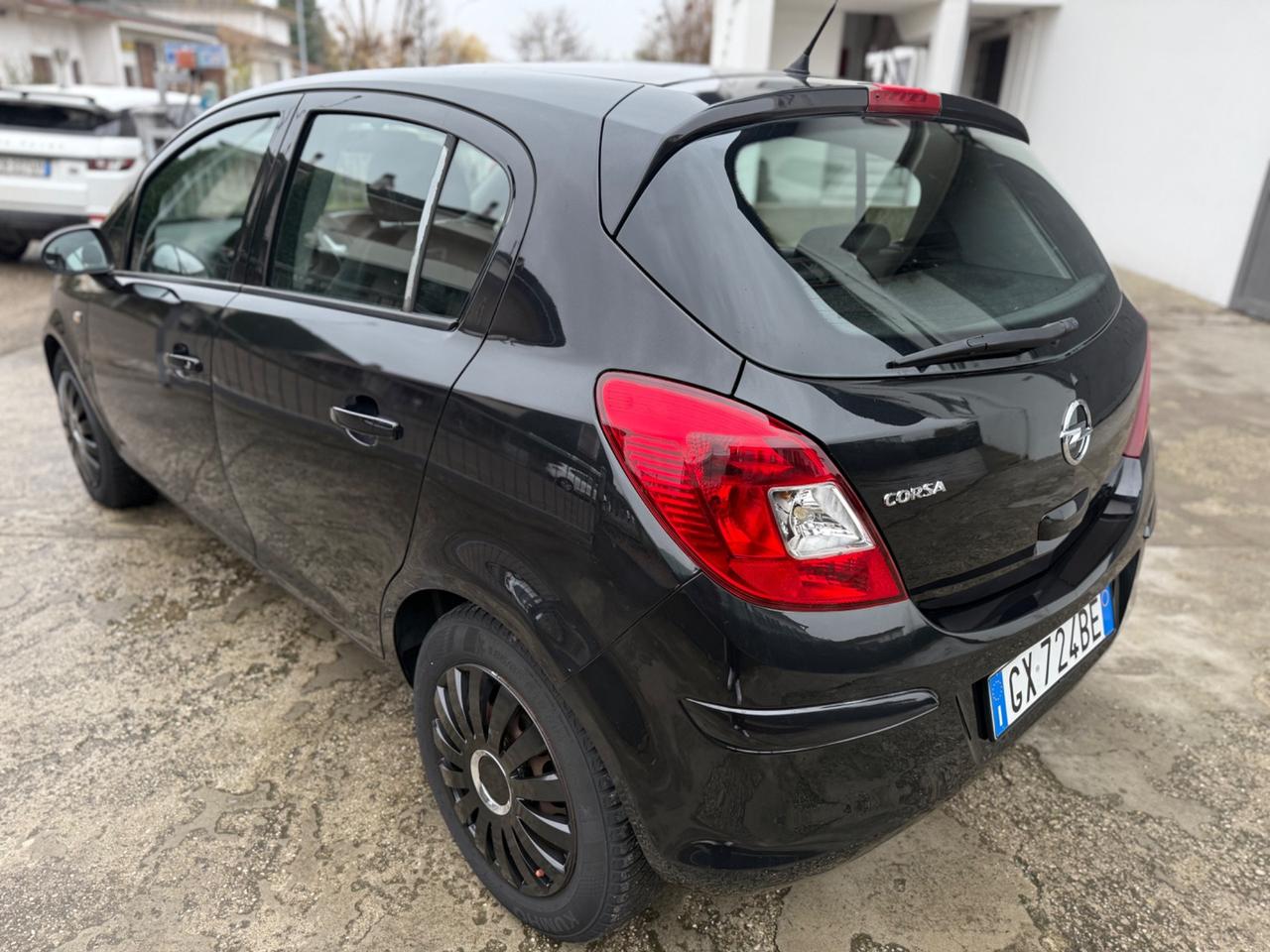 Opel Corsa 1.2 BENZINA 5P. 2013 POCHI KM NEOPATENTATI