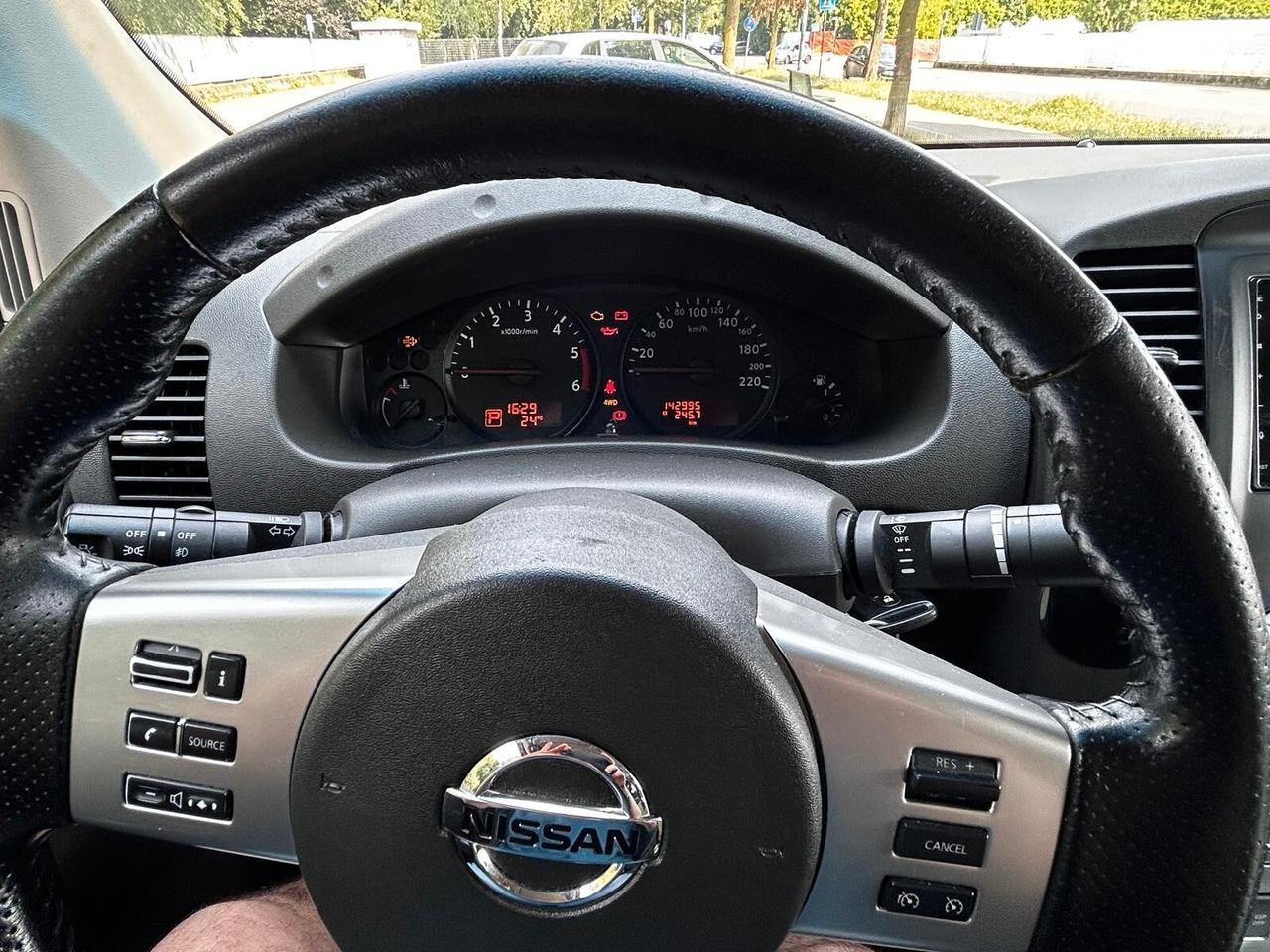 Nissan Navara 2.5 dCi 190CV 4 porte Double Cab XE