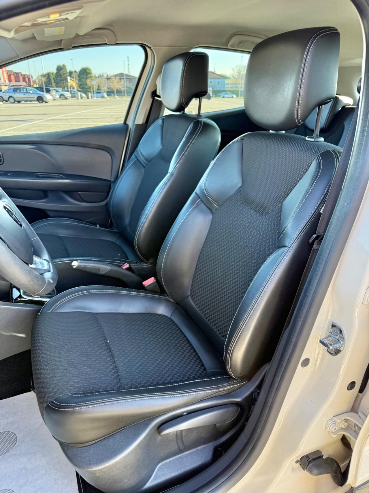 Renault Clio dCi 8V 90CV EDC Start&Stop 5P*Navi