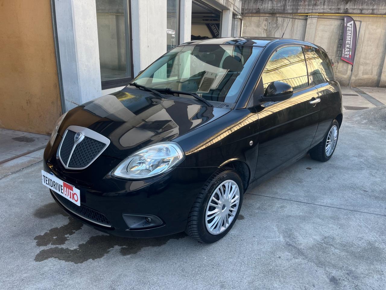 Lancia Ypsilon 1.3 MJT 75 CV Elle